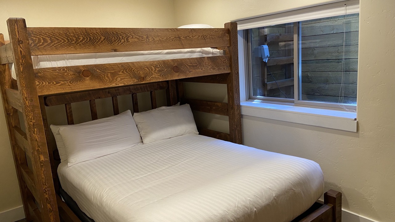 Photo of Bedroom in Breckenridge Heights