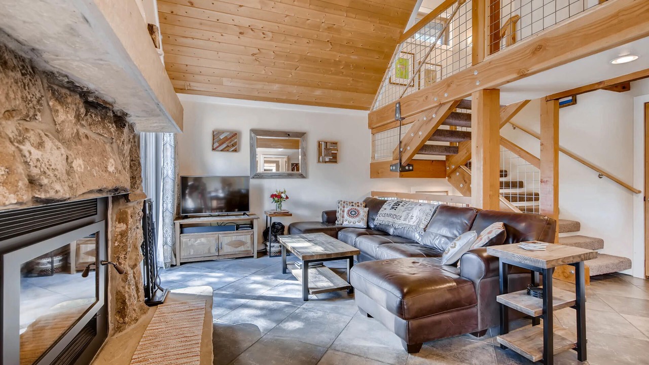 Photo of Livingroom in Breckenridge Heights