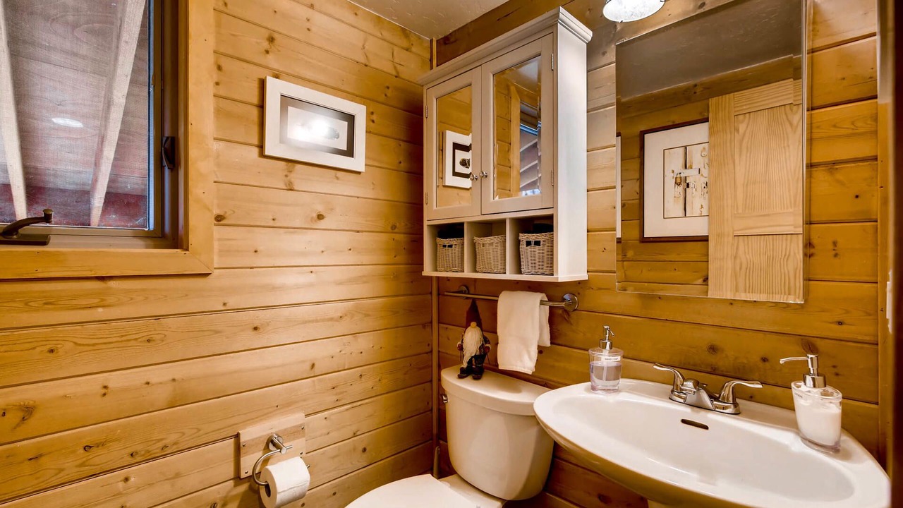 Photo of Bathroom in Breckenridge Heights
