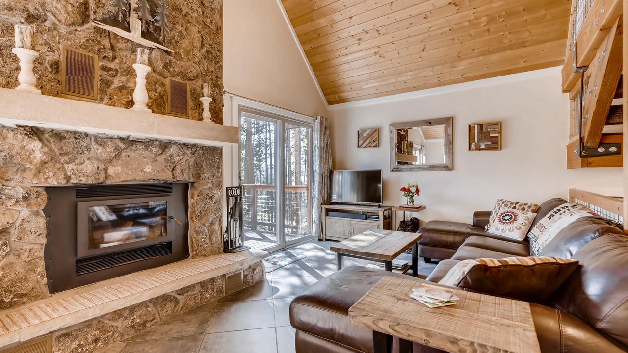 Photo of Livingroom in Breckenridge Heights