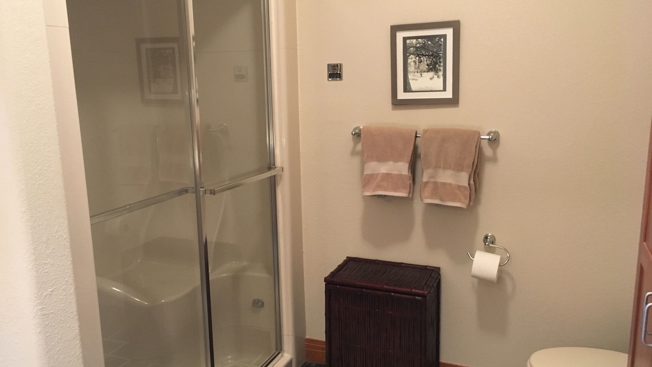 Photo of Bathroom in Golden
