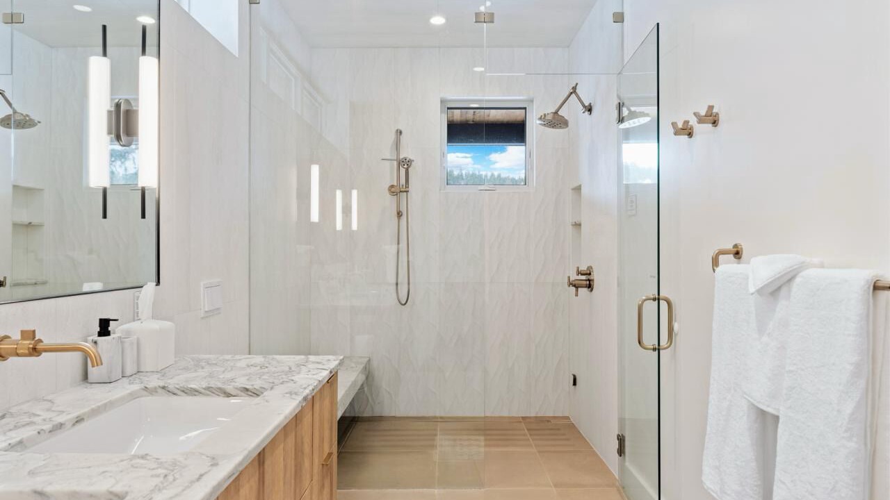 Photo of Bathroom in Black Hawk