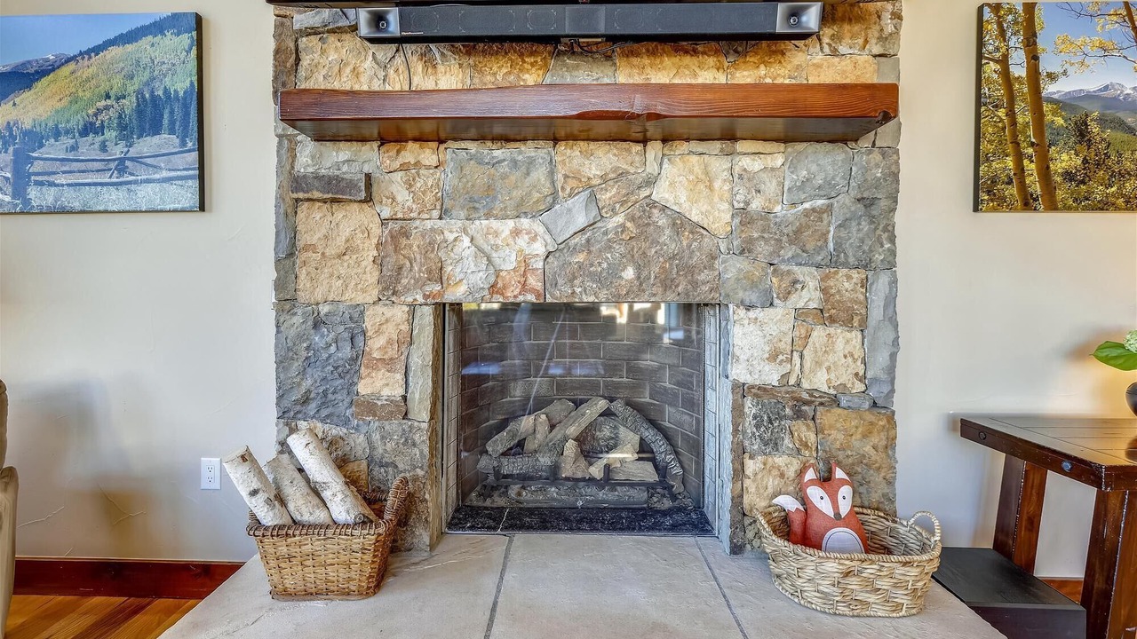 Photo of Livingroom in Woodmoor