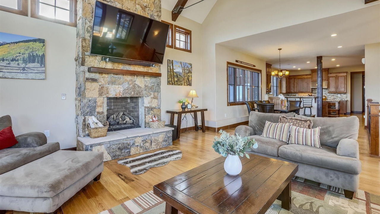 Photo of Livingroom in Woodmoor