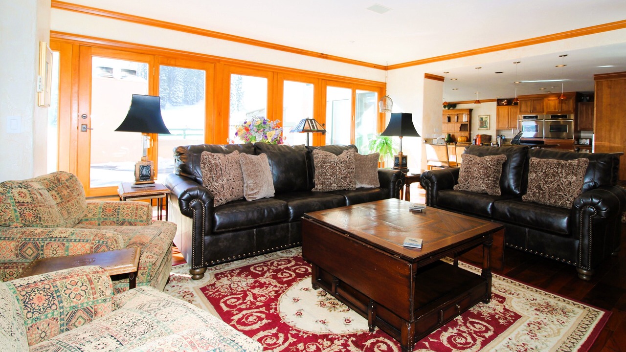 Photo of Livingroom in Purgatory