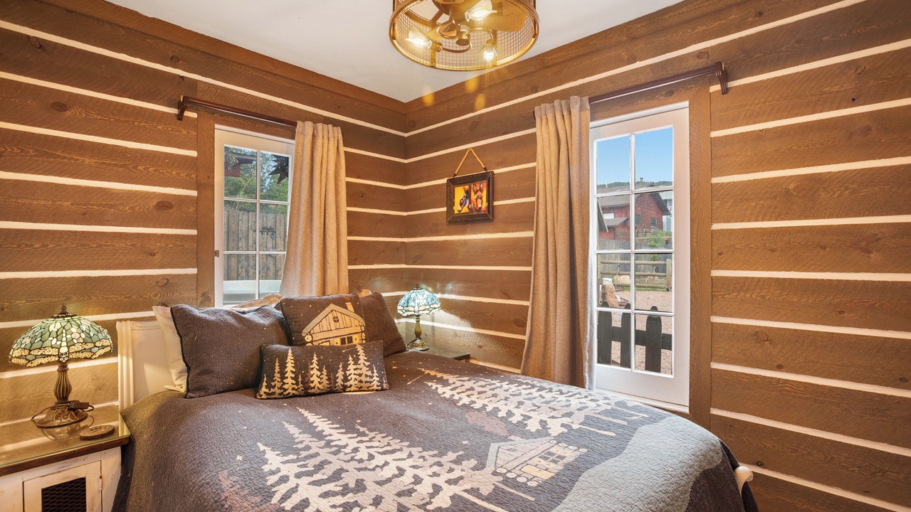 Photo of Bedroom in Woodland Park