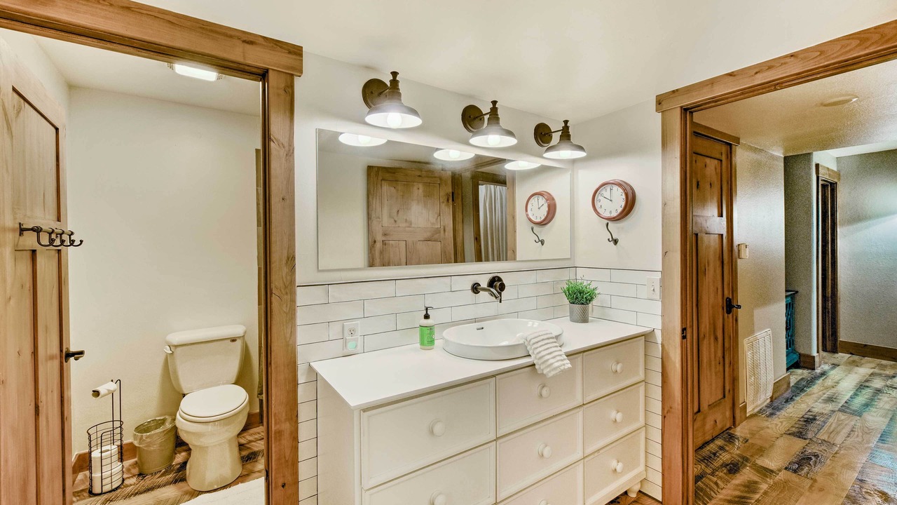 Photo of Bathroom in Gunnison