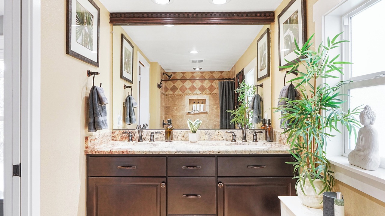 Photo of Bathroom in Cheesman Park