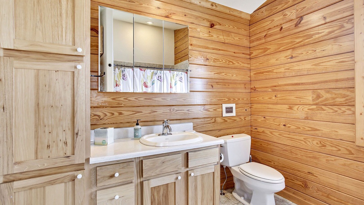 Photo of Bathroom in Fraser