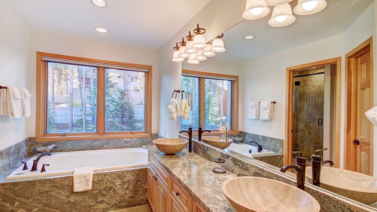 Photo of Bathroom in Boulder Ridge