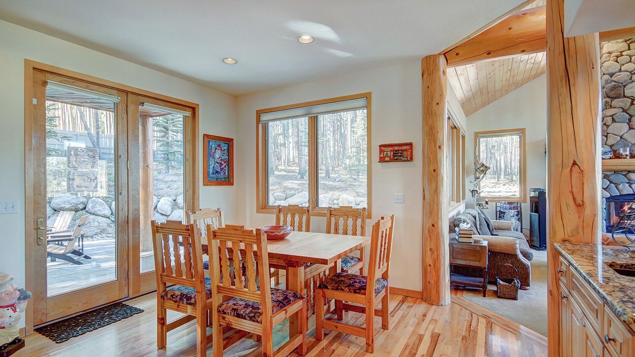 Photo of Livingroom in Boulder Ridge