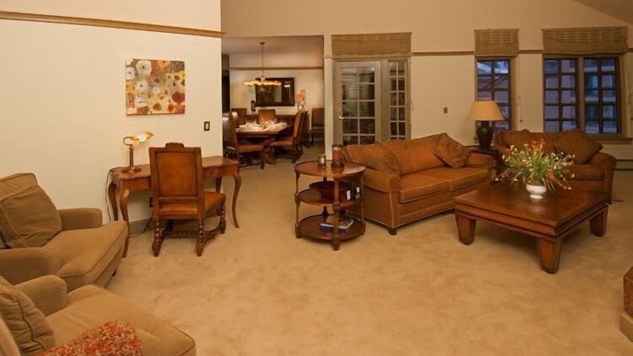 Photo of Livingroom in Beaver Creek