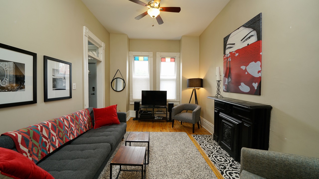 Photo of Livingroom in Five Points