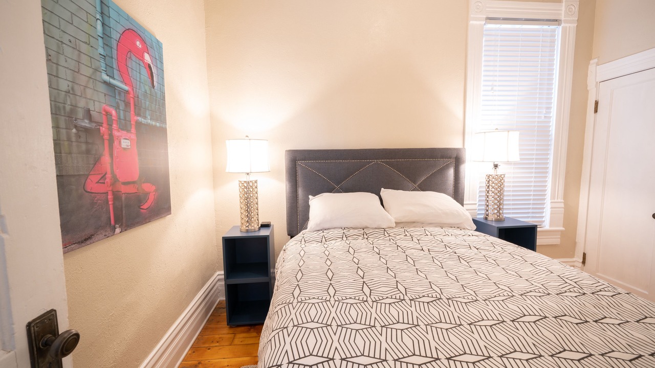 Photo of Bedroom in Five Points