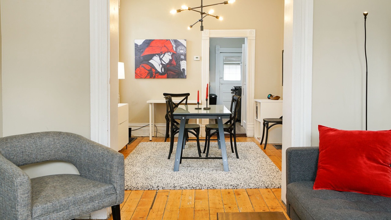 Photo of Livingroom in Five Points