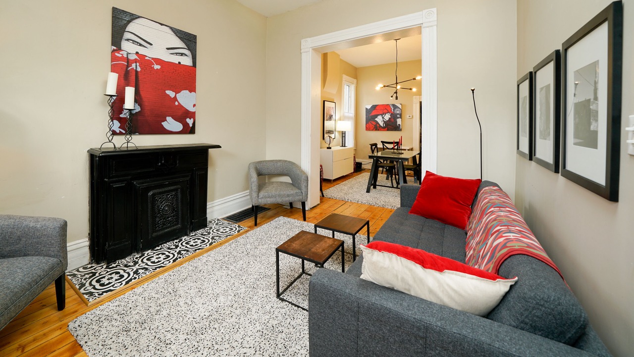Photo of Livingroom in Five Points