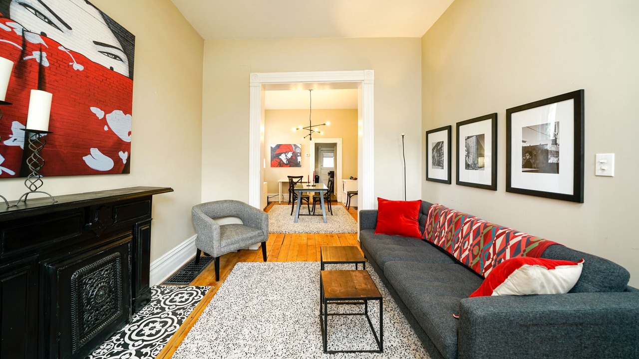 Photo of Livingroom in Five Points