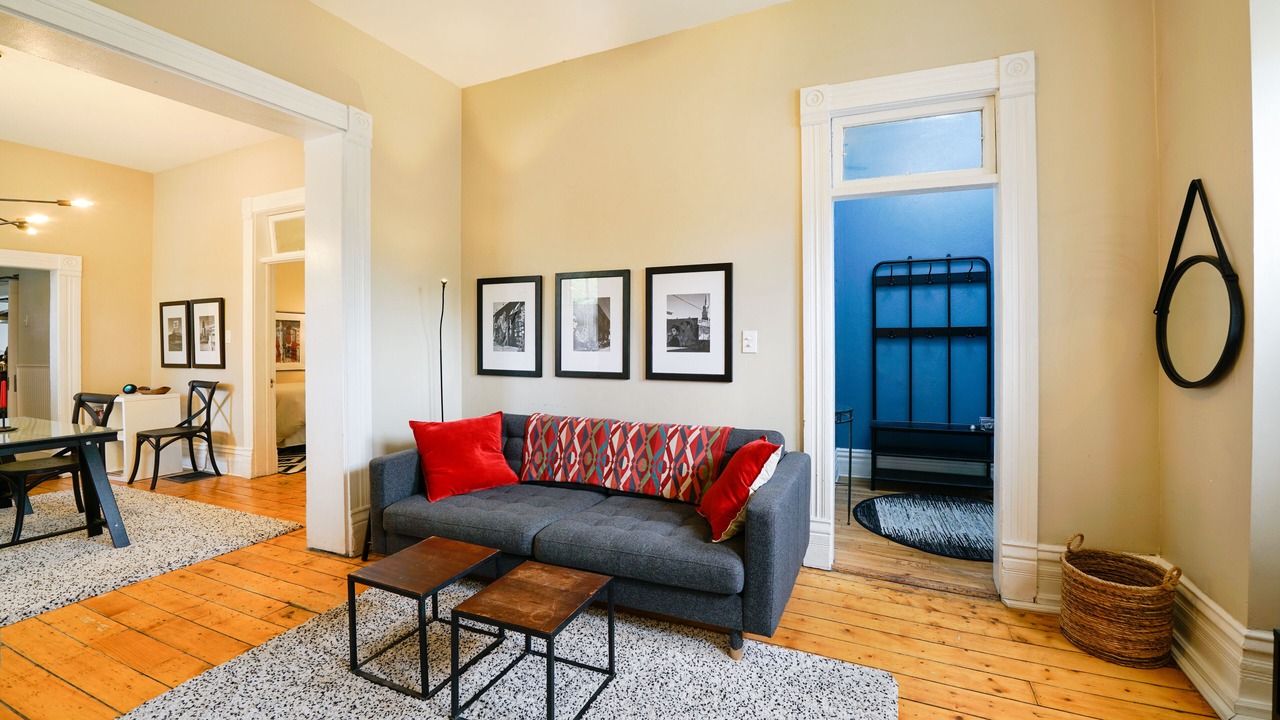 Photo of Livingroom in Five Points