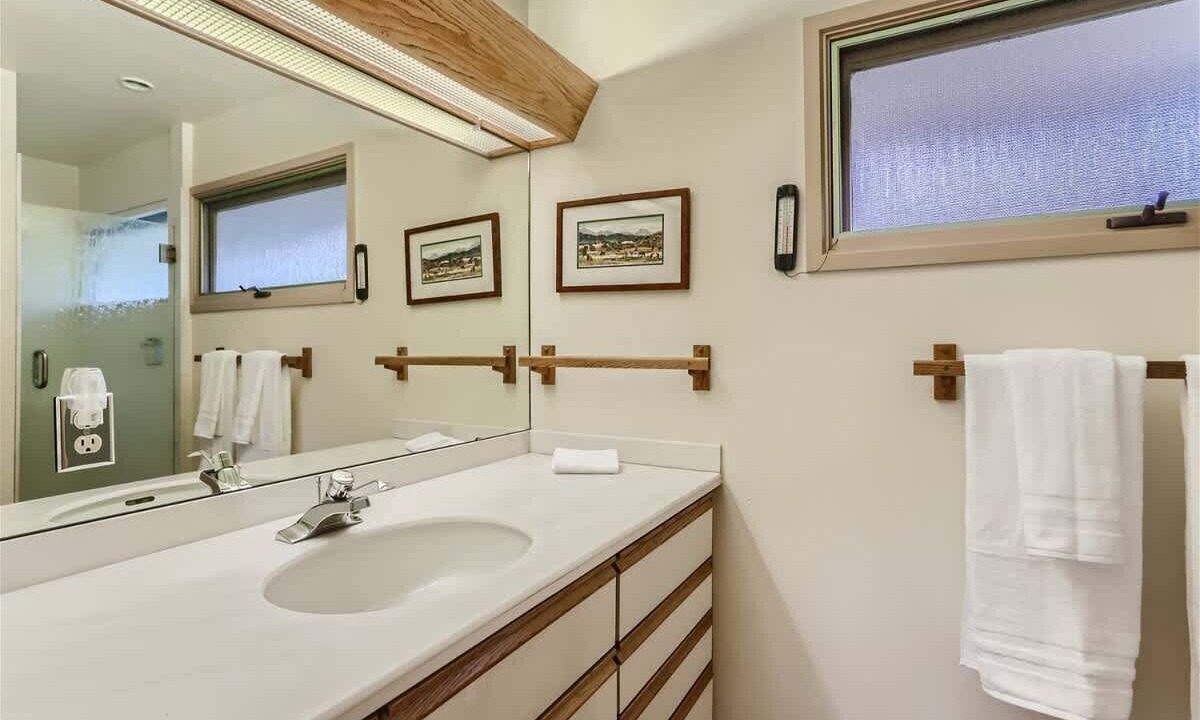 Photo of Bathroom in Devil's Thumb - Rolling Hill
