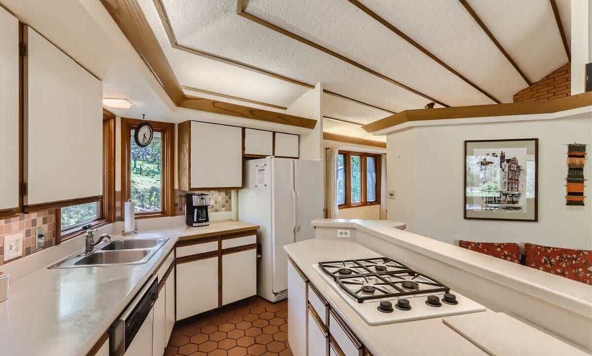 Photo of Kitchen in Devil's Thumb - Rolling Hill