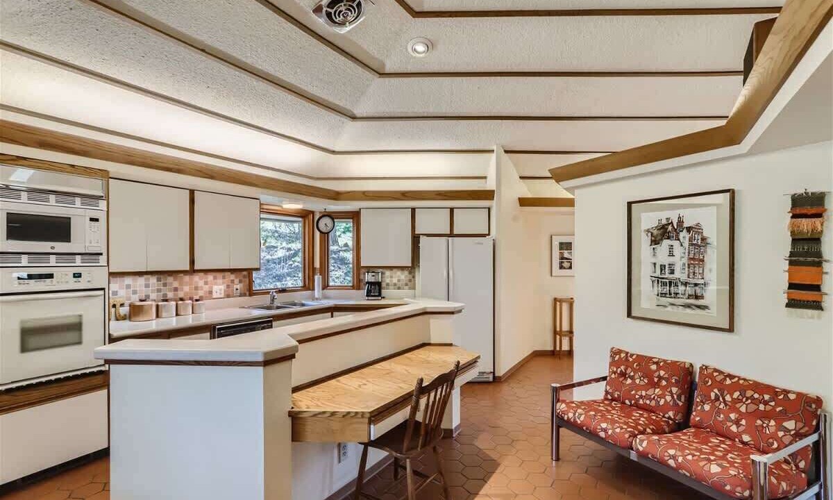 Photo of Kitchen in Devil's Thumb - Rolling Hill