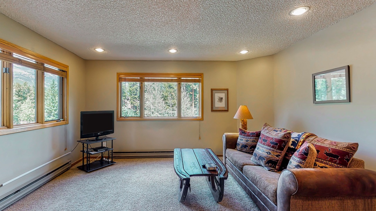 Photo of Livingroom in Warrior's Mark