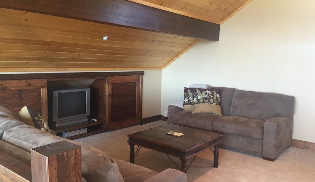 Photo of Livingroom in Pine