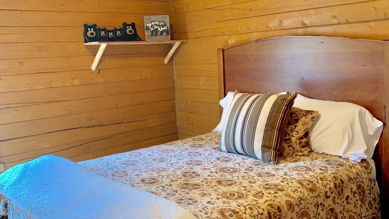 Photo of Bedroom in Glenwood Springs