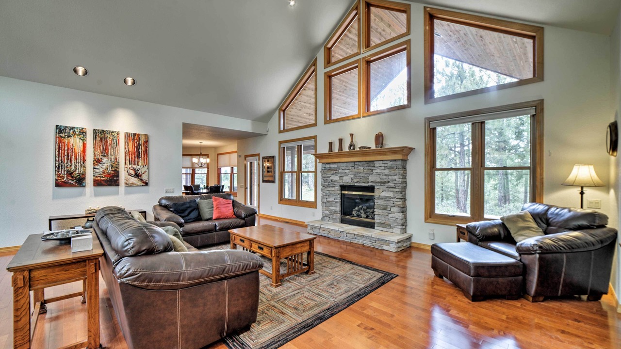 Photo of Livingroom in Twin Creek Village