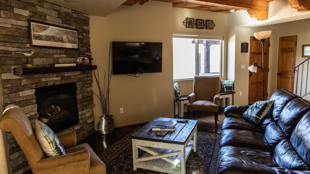 Photo of Livingroom in Manitou Springs Historic District