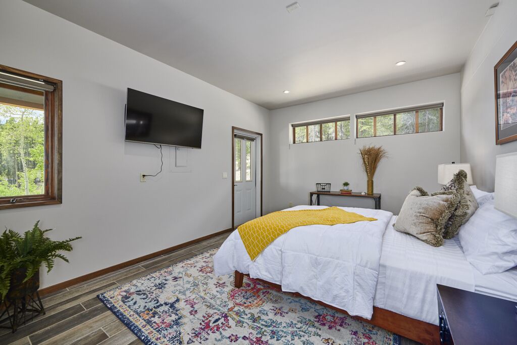 Photo of Bedroom in Black Hawk
