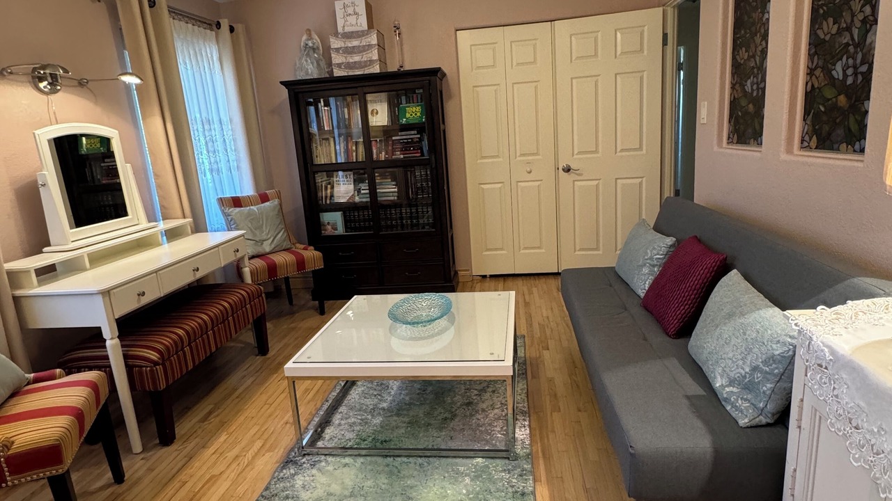 Photo of Bedroom in Broadmoor