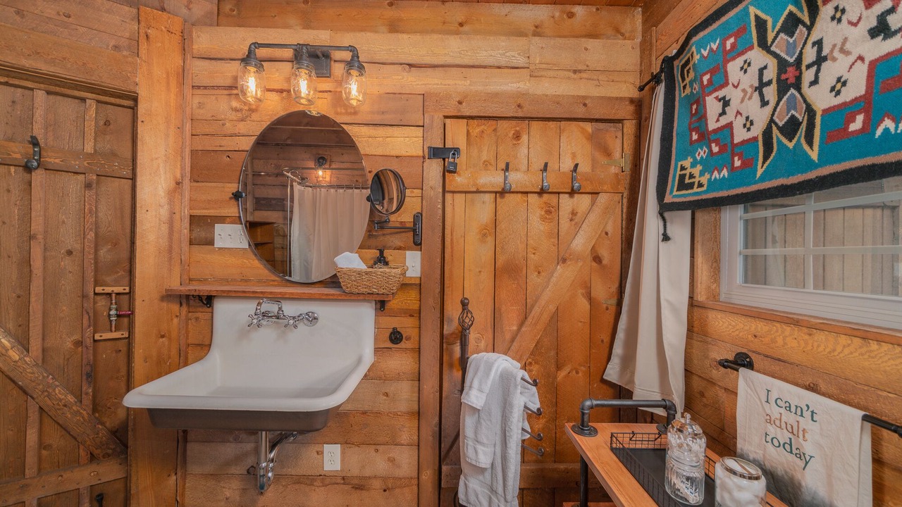 Photo of Bathroom in Elk Meadows