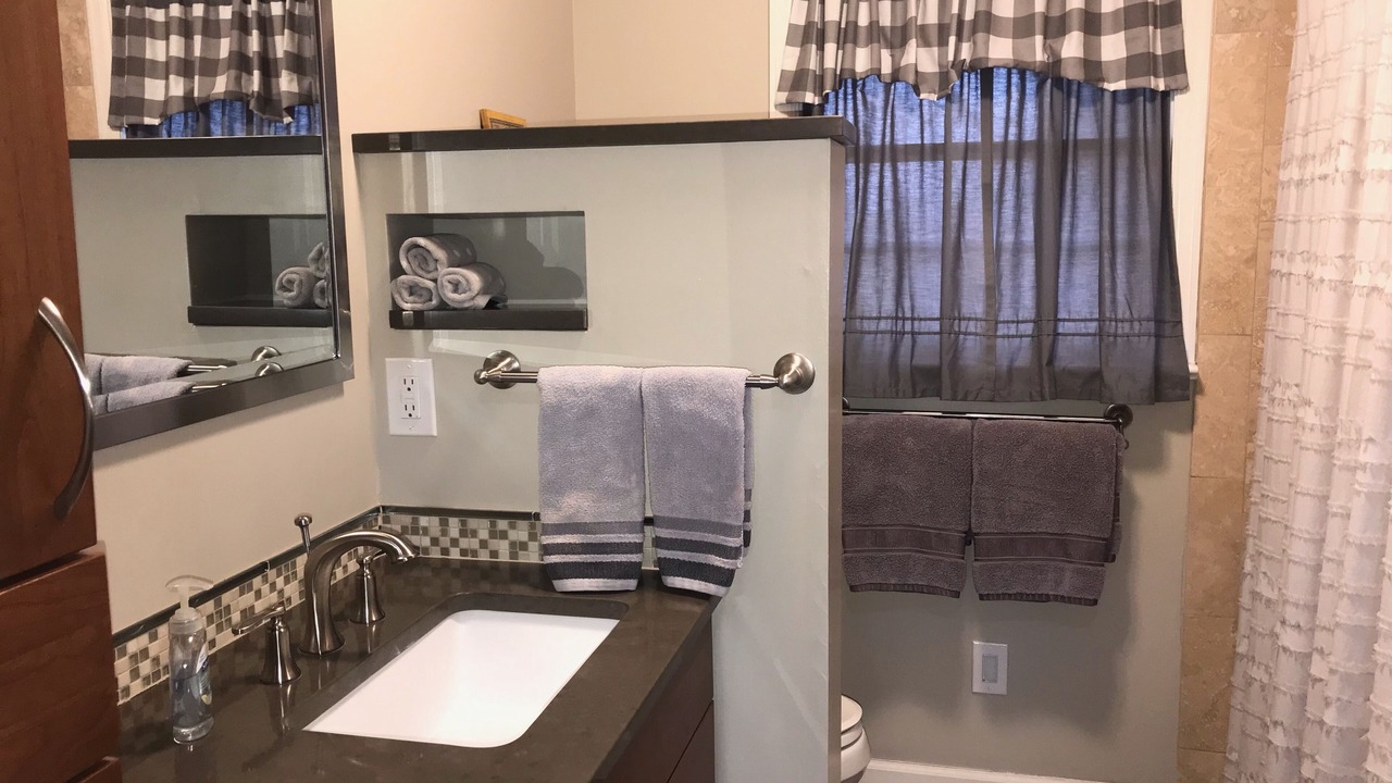 Photo of Bathroom in Palisade