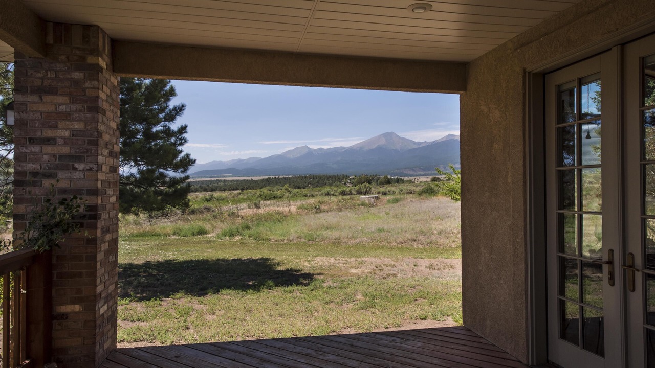Photo of Patio Balcony in Hillside