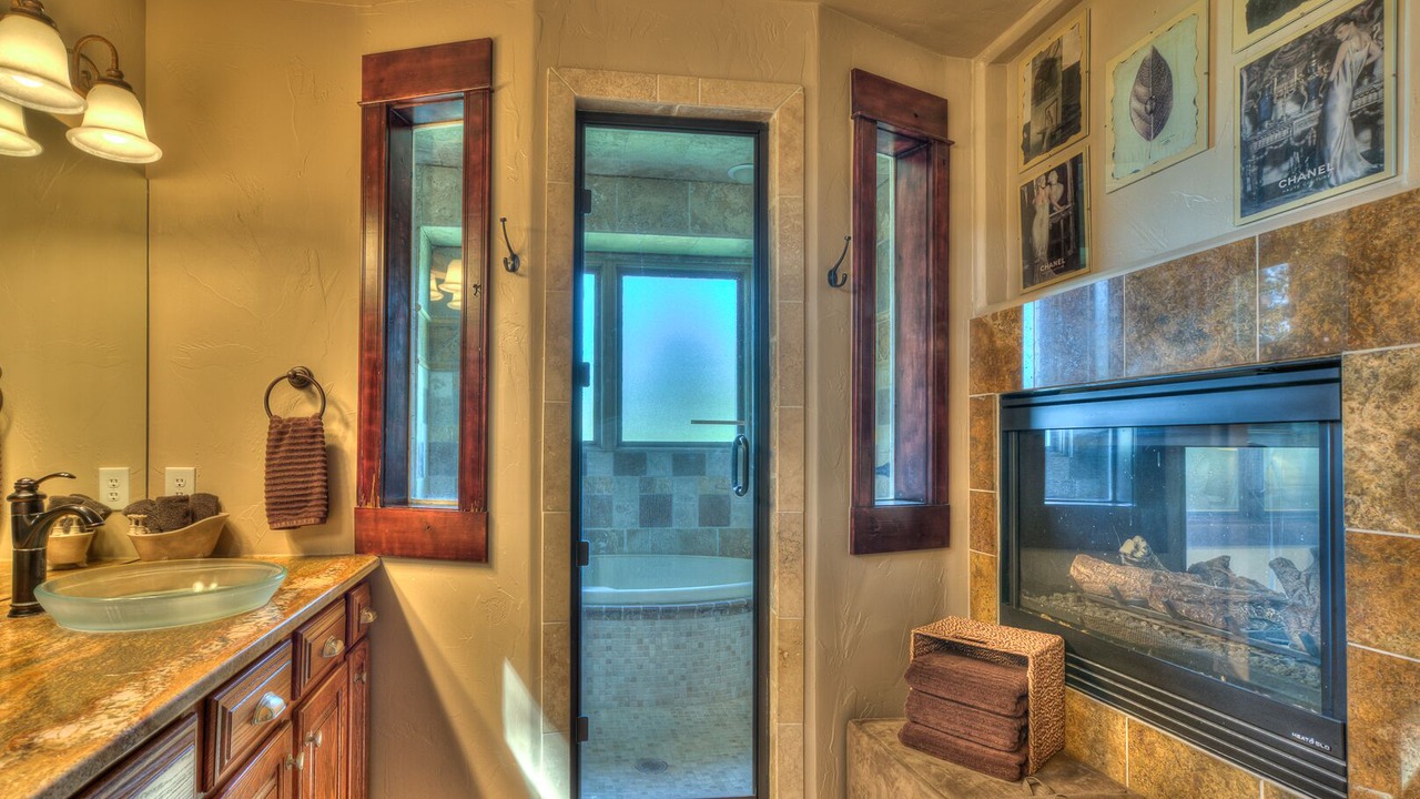 Photo of Livingroom in Castle Rock