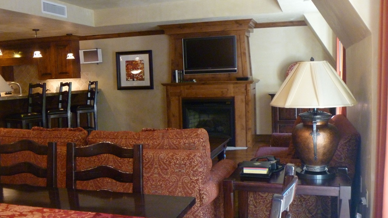 Photo of Livingroom in Downtown