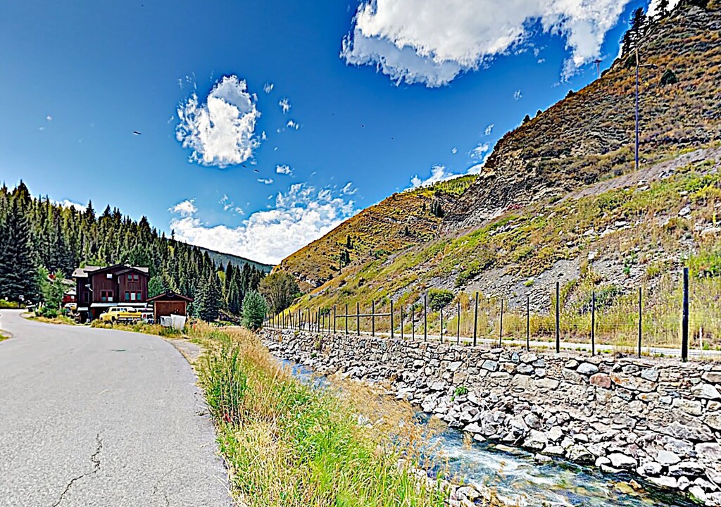 Photo of Buildings in Intermountain
