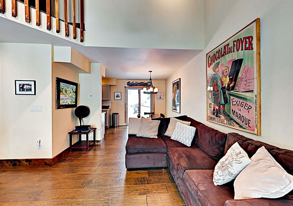 Photo of Livingroom in Intermountain