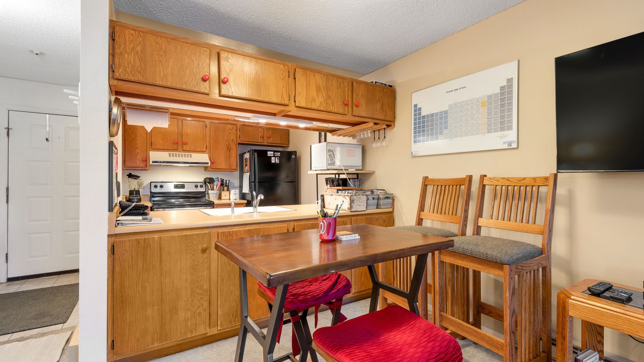 Photo of Kitchen in Peak 8