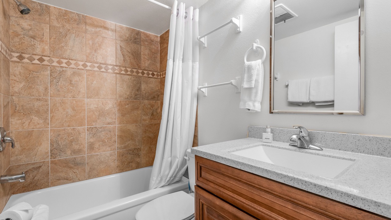 Photo of Bathroom in Peak 8