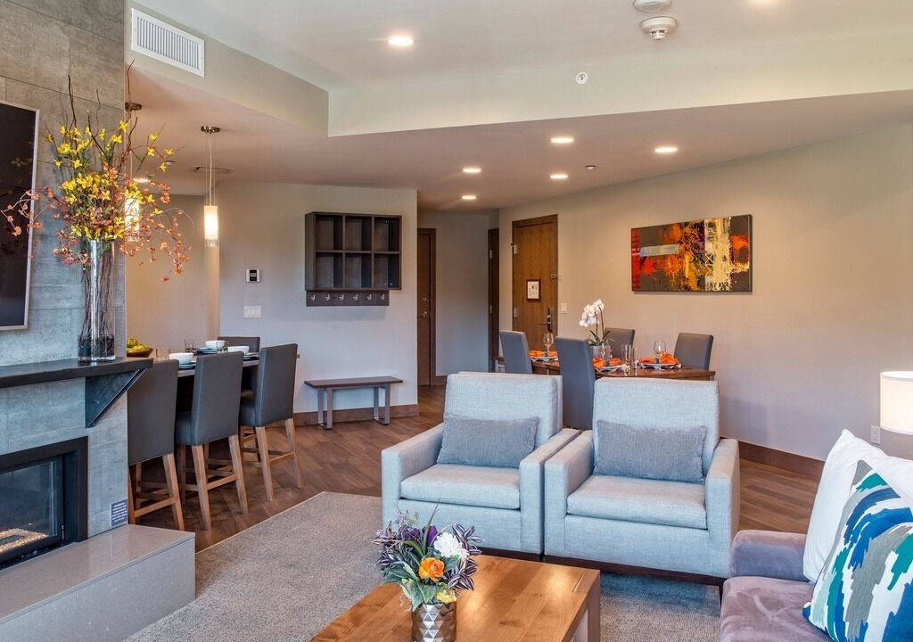 Photo of Livingroom in Boulder Ridge