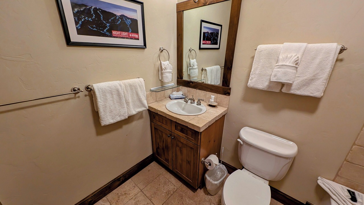 Photo of Bathroom in Lakeside Village