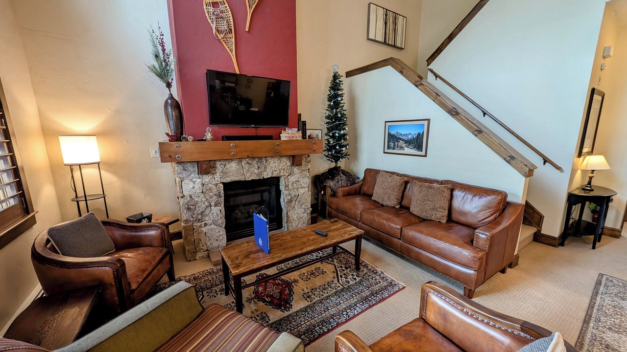 Photo of Livingroom in Lakeside Village