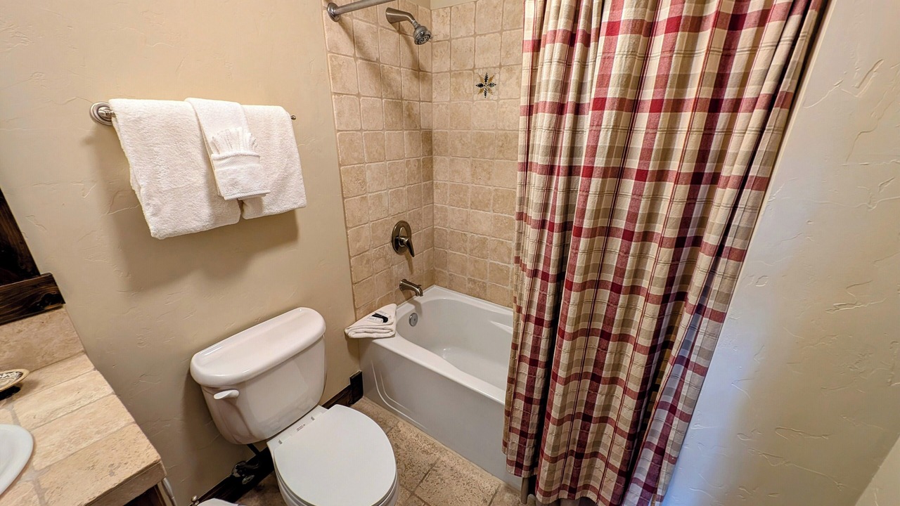 Photo of Bathroom in Lakeside Village