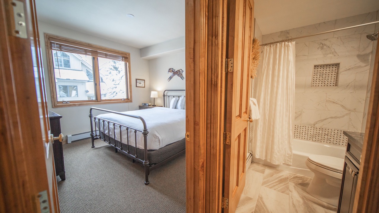 Photo of Bathroom in Mountain House