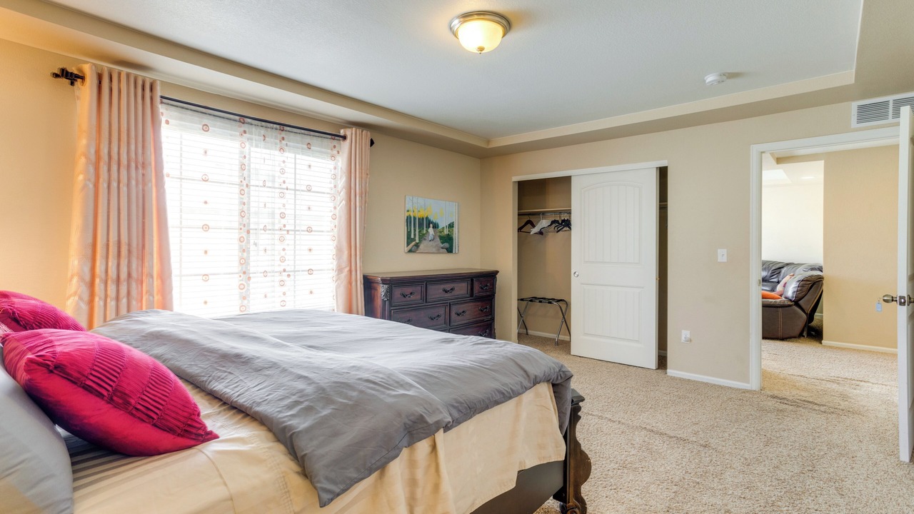 Photo of Bedroom in Green Valley Ranch