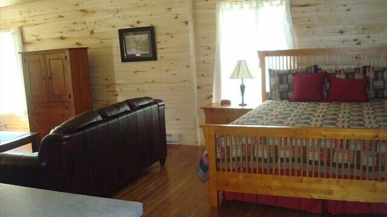 Photo of Bedroom in Lake City