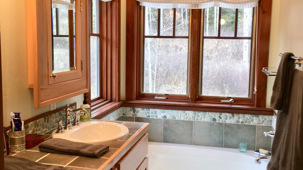 Photo of Bathroom in Redstone