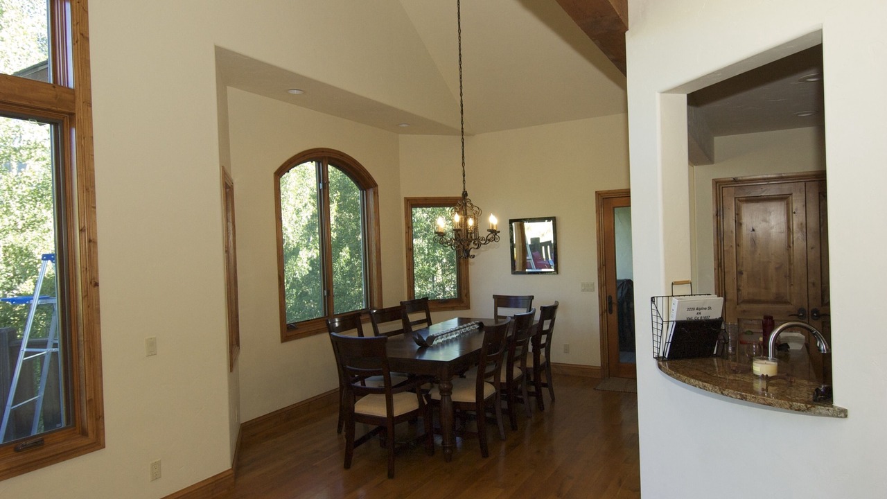 Photo of Livingroom in Highland Meadows